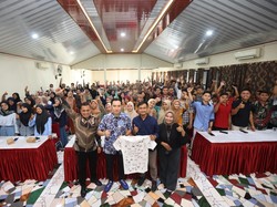 Ibas Beri Motivasi Mahasiswa Penerima Beasiswa Bidikmisi di Ngawi