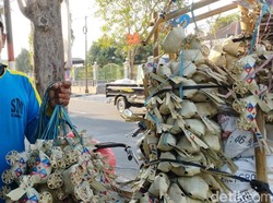 Kisah Pardi, Keliling Jawa-Madura Kayuh Sepeda Jajakan Mainan Daun Lontar