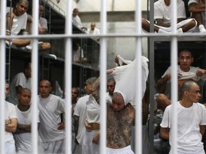 Mengunjungi Penjara Raksasa El Salvador, Rumah Ribuan Napi Gangster Mengunjungi Penjara Raksasa El Salvador, Rumah Ribuan Napi Gangster