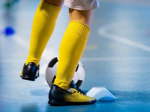 Fakta Seputar Futsal: Sejarah hingga Bedanya dengan Sepakbola Fakta Seputar Futsal: Sejarah hingga Bedanya dengan Sepakbola