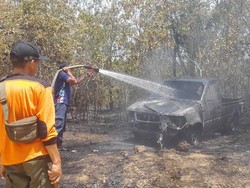 Pikap Hangus gegara Kebakaran Lahan di Bangka Barat