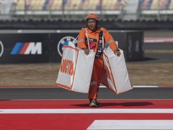 Dibayar Sedikit, Kenapa Banyak Orang Mau Jadi Relawan MotoGP Mandalika?