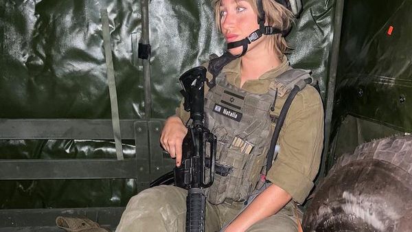 Potret Tentara Israel Jadi Kontroversi, Unggah Selfie Cantik di Tengah Perang