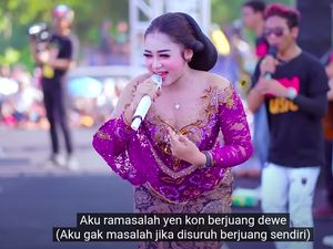 Lirik Lagu Nemen yang Dinyanyikan Niken Salindry: Aku Kaget Delok Statusmu Lirik Lagu Nemen yang Dinyanyikan Niken Salindry: Aku Kaget Delok Statusmu