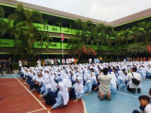 Lengkap! Jadwal Siswa Belajar di Rumah dan Sekolah Selama Ramadan 2025 Lengkap! Jadwal Siswa Belajar di Rumah dan Sekolah Selama Ramadan 2025