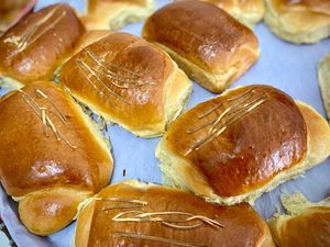 Resep Roti Pisang Cokelat yang Empuk Legit