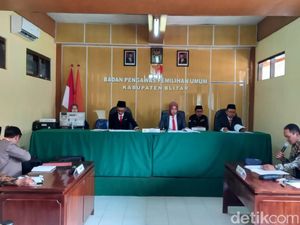 Dilaporkan PDIP Atas Dugaan Pelanggaran Administrasi, KPU Blitar Buka Suara Dilaporkan PDIP Atas Dugaan Pelanggaran Administrasi, KPU Blitar Buka Suara