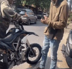 Viral Pemotor Dicegat Paksa 2 Pria di Depok, Polisi Temukan Pelaku!