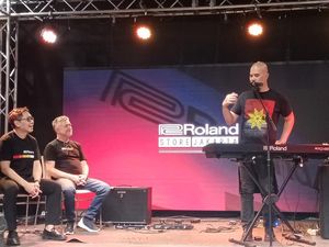 Ahmad Dhani dan Alat Musik yang Tak Bisa Dipisahkan Ahmad Dhani dan Alat Musik yang Tak Bisa Dipisahkan