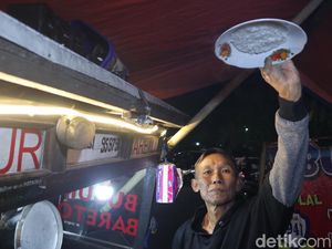 Cuma Ada di Bandung, Bubur Anti Gravitasi!