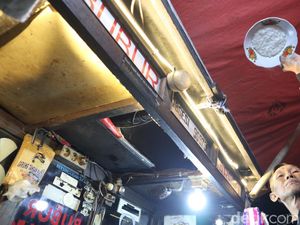 Rahasia Bubur Anti Grativasi Mang Anwar Bandung