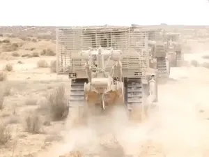 Israel Kerahkan Buldoser Raksasa Buat Invasi Gaza, Diklaim Bisa Tangkis Roket! Israel Kerahkan Buldoser Raksasa Buat Invasi Gaza, Diklaim Bisa Tangkis Roket!