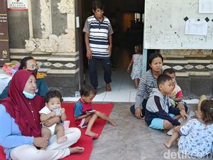 Pengungsi TPA Suwung Keluhkan Batuk hingga Diare