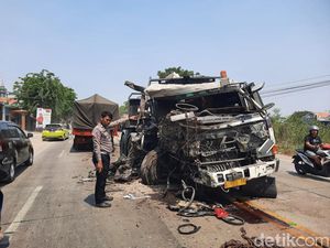 Dua Truk Adu Moncong di Gresik, Satu Sopir Tewas Tergencet Dua Truk Adu Moncong di Gresik, Satu Sopir Tewas Tergencet