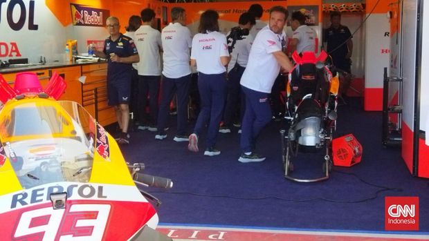 Melongok isi garasi tim Repsol Honda di MotoGP Mandalika 2023.