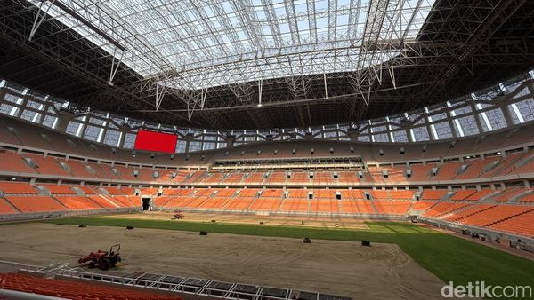 Potret Terkini Pengerjaan Rumput JIS Jelang Piala Dunia U-17 2023