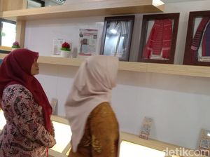 Nasib Kain Tenun Gedogan Indramayu yang Kian Layu Nasib Kain Tenun Gedogan Indramayu yang Kian Layu