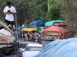 2 Truk Mogok di Jalan Poros Maros-Bone Picu Kemacetan 3 Kilometer