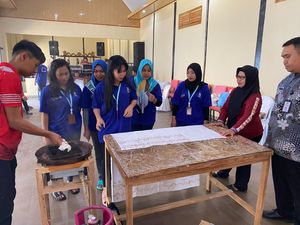 Napi Lapas Ngawi Dilatih Batik Cap Motif Gading Gajah yang Khas Napi Lapas Ngawi Dilatih Batik Cap Motif Gading Gajah yang Khas
