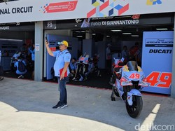 Melihat Pit Lane Walk, Akses Mewah di MotoGP Mandalika