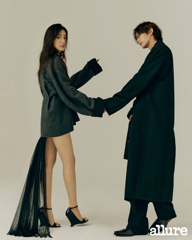 Potret Lee Joon Ki dan Shin Se Kyung dalam majalah Allure