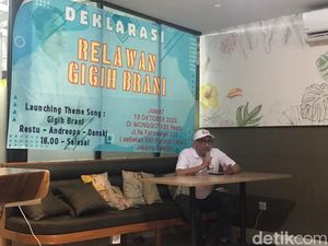 Relawan Gigih Brani Ciptakan Lagu Khusus untuk Gibran Rakabuming Relawan Gigih Brani Ciptakan Lagu Khusus untuk Gibran Rakabuming