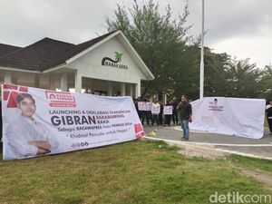 Relawan Kawan Gibran di Mamuju Deklarasi Gibran Jadi Cawapres 2024 Relawan Kawan Gibran di Mamuju Deklarasi Gibran Jadi Cawapres 2024
