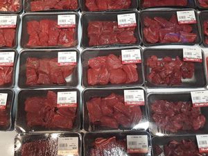 Transmart Full Day Sale Diskon Gede-gedean, Daging Sapi Cuma Rp 119.000/kg