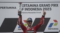 Momen Francesco Bagnaia Naik Podium MotoGP Mandalika 2023