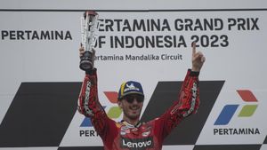 Momen Francesco Bagnaia Naik Podium MotoGP Mandalika 2023