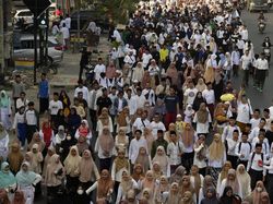 Panitia Siapkan 60 Paket Umroh Gratis di Jalan Sehat Hari Santri 2023