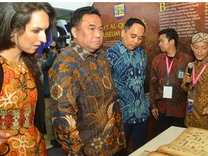 Manuskrip Era Sahabat Nabi SAW Dipamerkan dalam Harmusindo di Gedung DPR RI Manuskrip Era Sahabat Nabi SAW Dipamerkan dalam Harmusindo di Gedung DPR RI