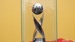 Mejeng di CFD, Trophy Piala Dunia U-17 Ramai Diburu Warga