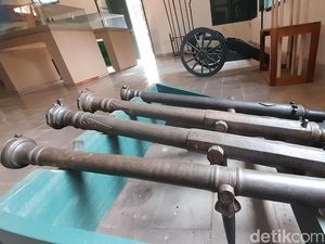 Melihat Meriam Bermotif Unik di Museum Geusan Ulun Sumedang