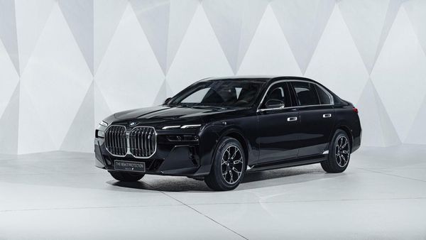 Mobil Listrik BMW i7 Antipeluru, Cocok buat Mobil Presiden di IKN
