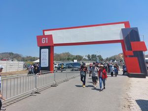 MotoGP Mandalika 2023: Makin Siang Makin Ramai MotoGP Mandalika 2023: Makin Siang Makin Ramai