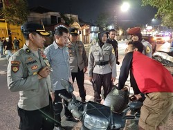 Patroli Gabungan Sita 19 Motor Knalpot Brong dan 7 Pemabuk di Jombang