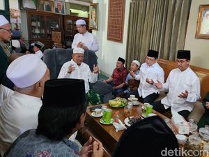 Kiai Ponpes Sidoarjo Restui Anies-Cak Imin, Minta Keduanya Selalu Sabar Kiai Ponpes Sidoarjo Restui Anies-Cak Imin, Minta Keduanya Selalu Sabar