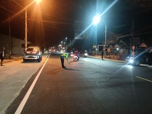 Viral Rekaman CCTV Kecelakaan 2 Motor Tabrakan hingga Mental di Wates