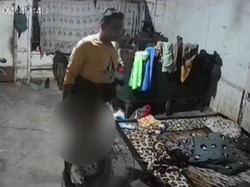 Pencuri di Lamongan Beraksi Hanya Pakai Celana Dalam Terekam CCTV