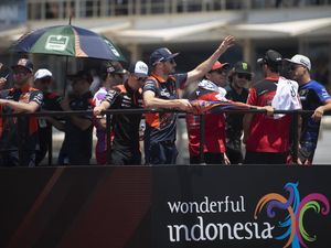 Keseruan Fan Parade MotoGP Mandalika 2023