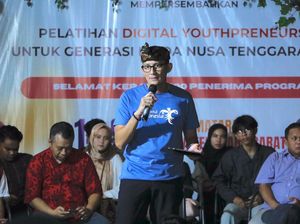 Sandiaga Menjawab Cibiran Orang, Enak ya Jalan-jalan Mulu