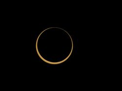 Besok Ada Gerhana Matahari Cincin, Bisa Dilihat di Indonesia?