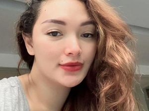 Jual Rumah Rp 750 Juta, Ada Apa dengan Zaskia Gotik? Jual Rumah Rp 750 Juta, Ada Apa dengan Zaskia Gotik?