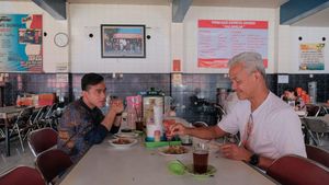 10 Potret Gibran Rakabuming Makan Bareng Prabowo hingga Ganjar Pranowo