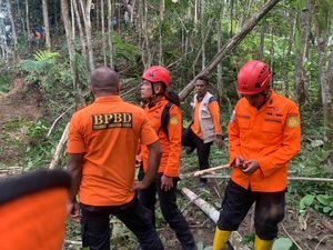 Basarnas Turunkan Tim Cari 2 Warga Hilang Tertimbun Longsor di Simalungun