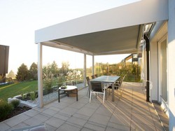 Ini Bedanya Beranda dan Balkon di Rumah, Jangan Salah Ya!