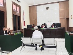 Eks Dirut PT Amarta Karya Catur Prabowo Divonis 9 Tahun Penjara