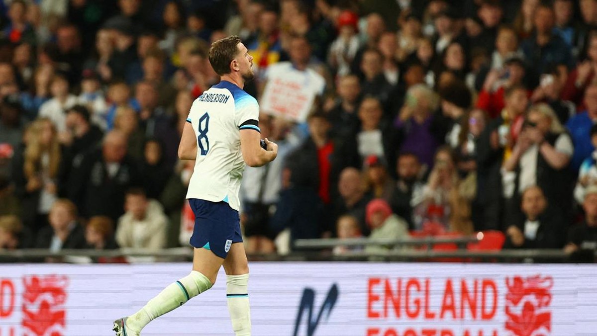 Jordan Henderson heran kenapa dicemooh fans Timnas Inggris (REUTERS/HANNAH MCKAY)