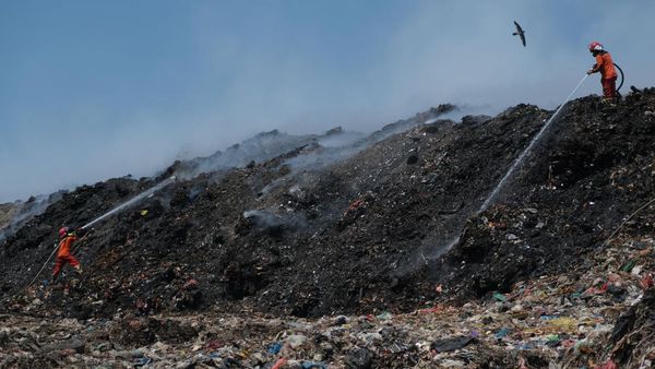 Sudah 5 Hari, Kebakaran di TPA Suwung Bali Belum Padam
